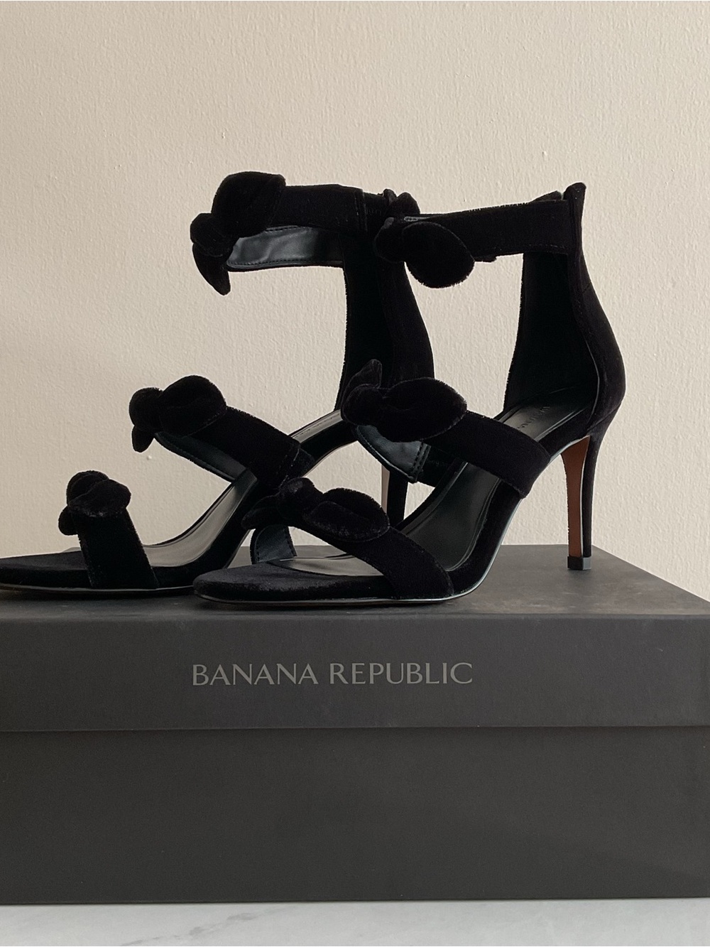 Banana Republic New Bow Bare High Heel Sandals Black NIB